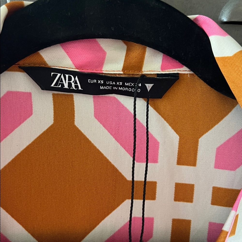 Zara Set - Picture 2 of 9